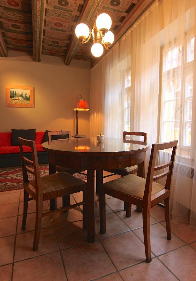 Historical Apartment With Balcony Prague Ngoại thất bức ảnh